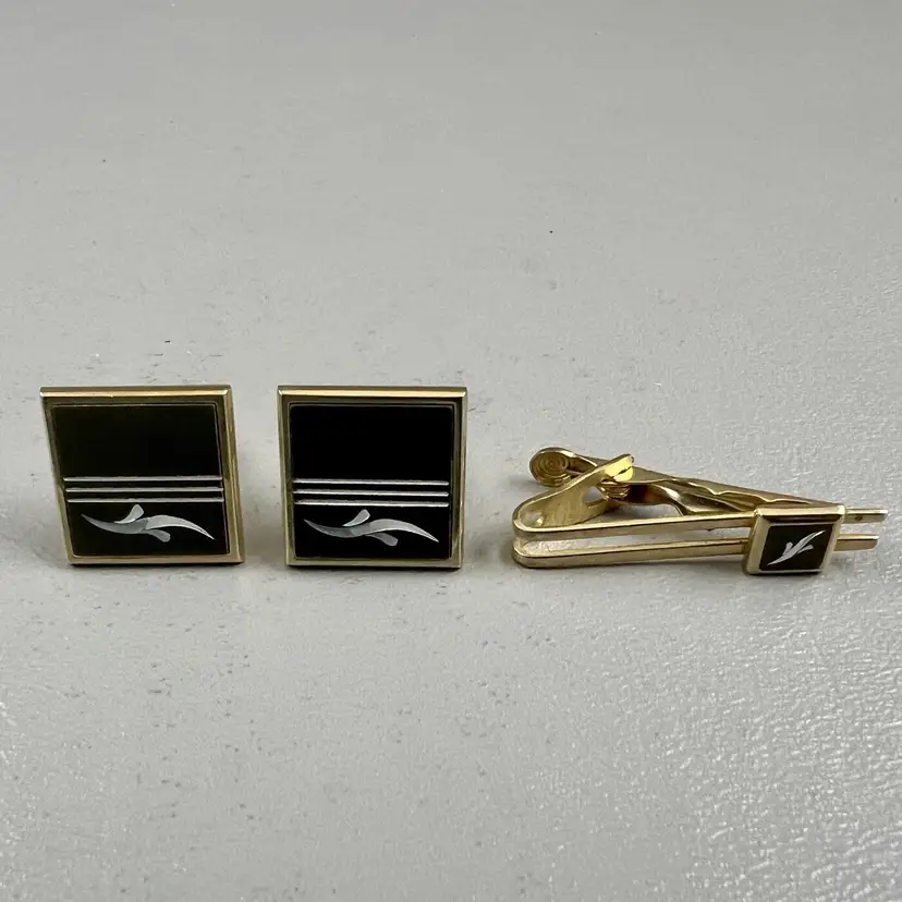 Foster Cuff Link Set Tie Clasp Mid-Century Gold Tone Black Face Etched Design Silver Tone Design USA