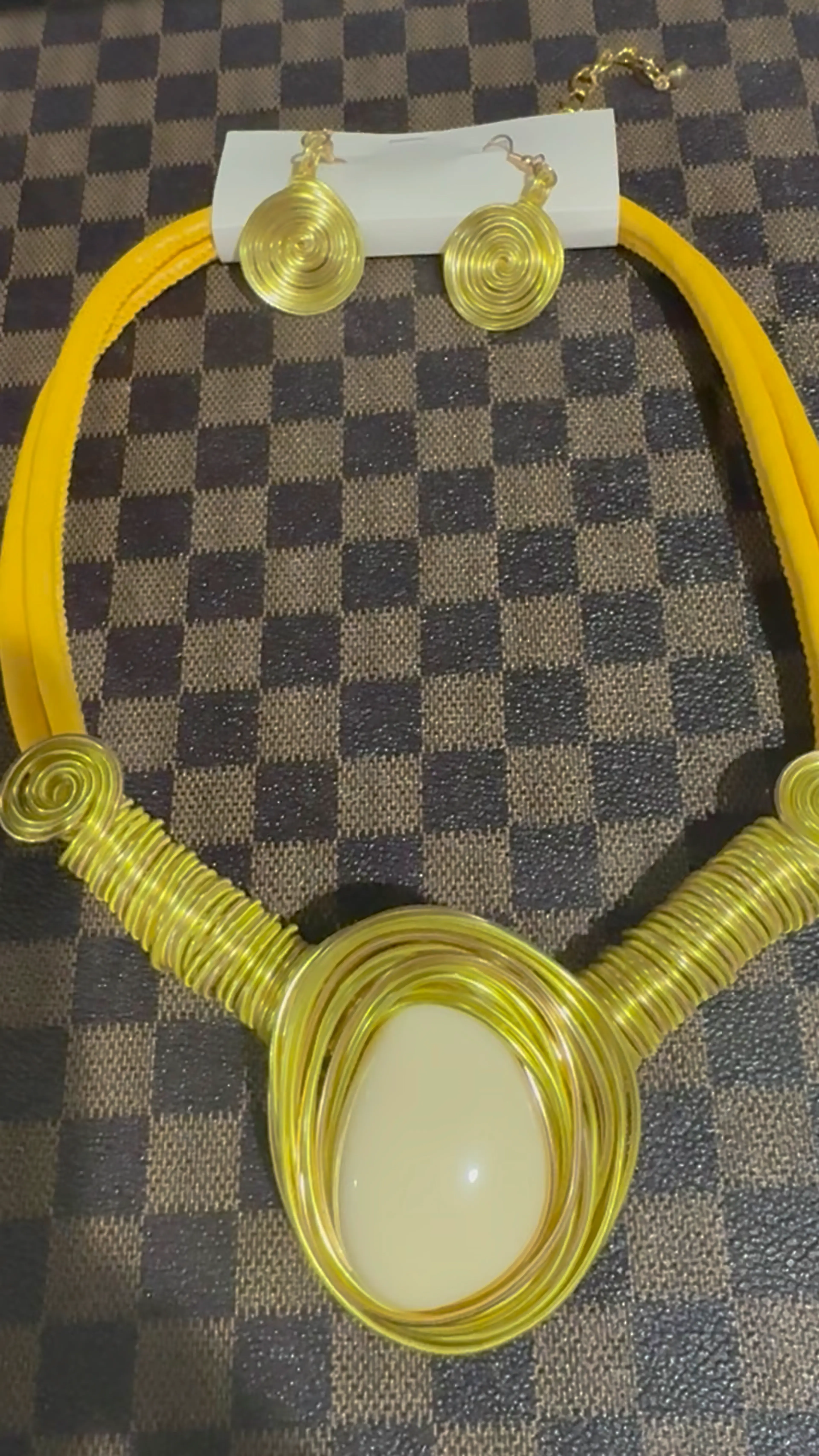 Image 2 of 3