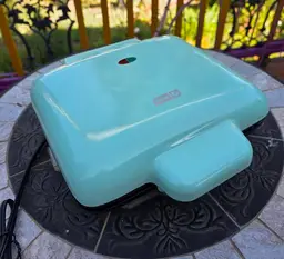 DASH Multi Mini Waffle Maker: Four Mini Waffles