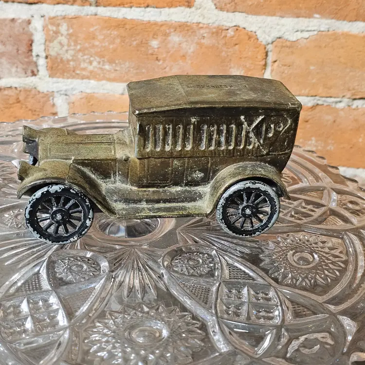 VINTAGE 1917 Classic Car Antique Diecast Metal Coin Bank Old Automobile Figure