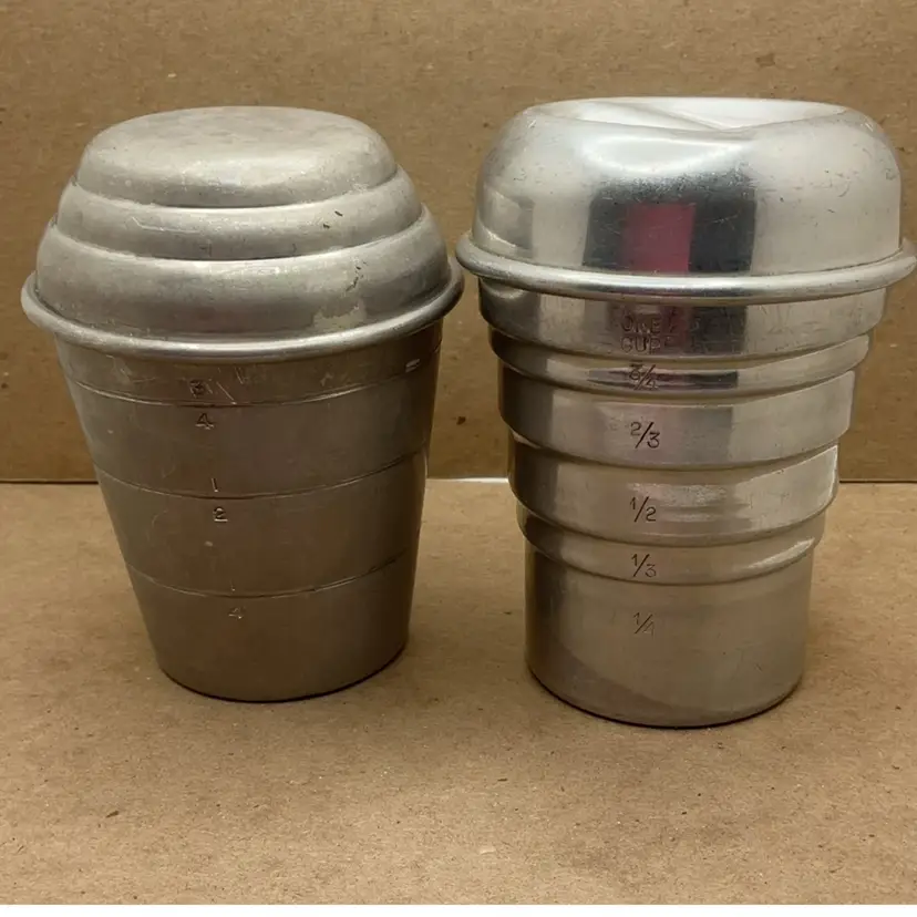 POW4 VTG Aluminum Measuring Cups (Two) Mirro & Swirl Mixer with Lids