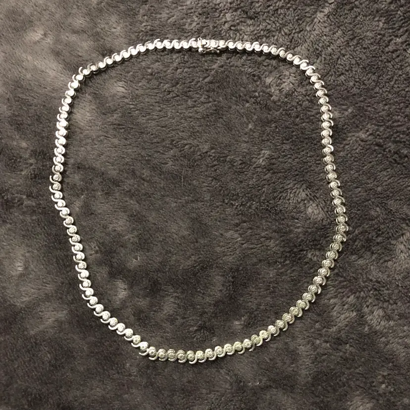 925 Sterling Silver Swirly & Diamond Chips Circular Alternat Link Necklace