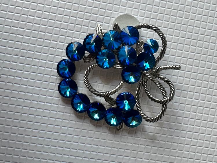 Blue Brooch Like A Vine Of Grapes Measures Over 2” Long