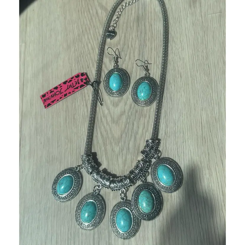 Betsy Johnson 20 Inch Boho Turquoise Silver Necklace Cute Statement Western
