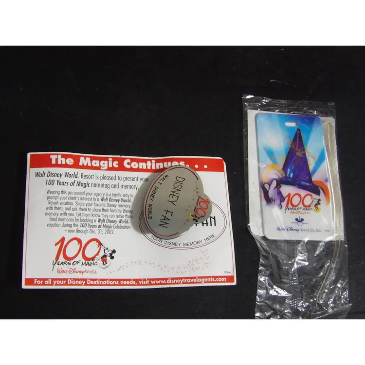 Walt Disney World Fan 100 Years of Magic Park Pin and Lenticular Luggage Tag NOS 2002