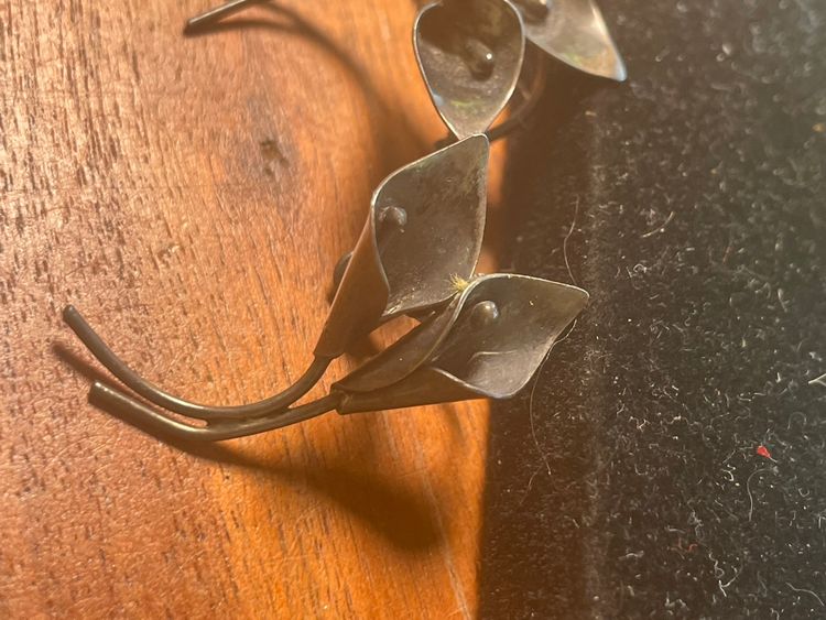 Vintage Signed Stuart Nye Sterling Calls Lily Earrings