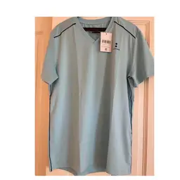 Nordicdots V-Neck Men’s   
T-Shirt Size: Large 
Color Cooling Blue
