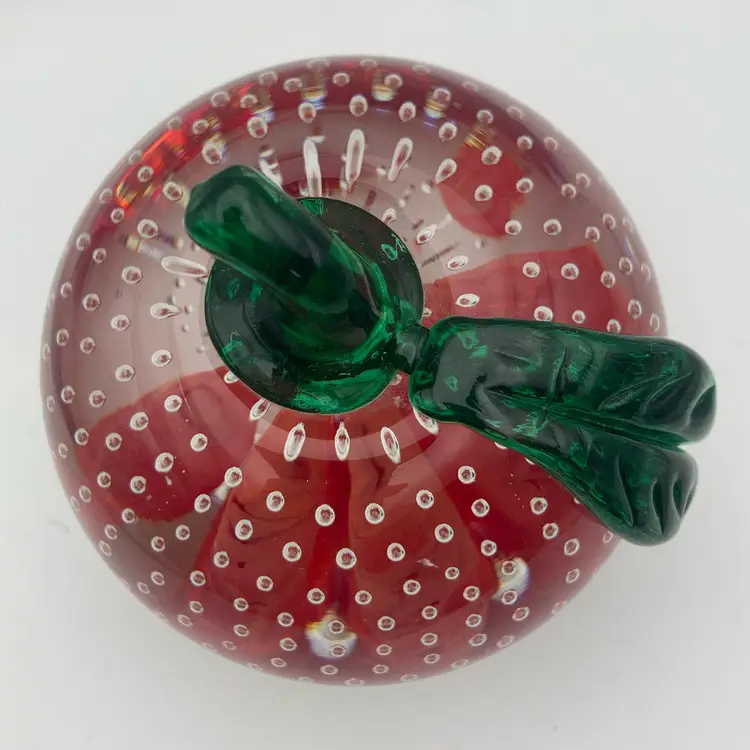 Joe St Clair Controlled Infinity Bubbles Apple Paperweight! UV Reactive Interior! Approximately 4 1/2” Tall 3 1/2” Wide!