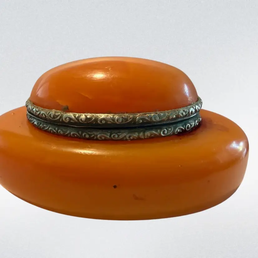 Lovely Art deco Butterscotch Amber Trinket Box 4” X 2”