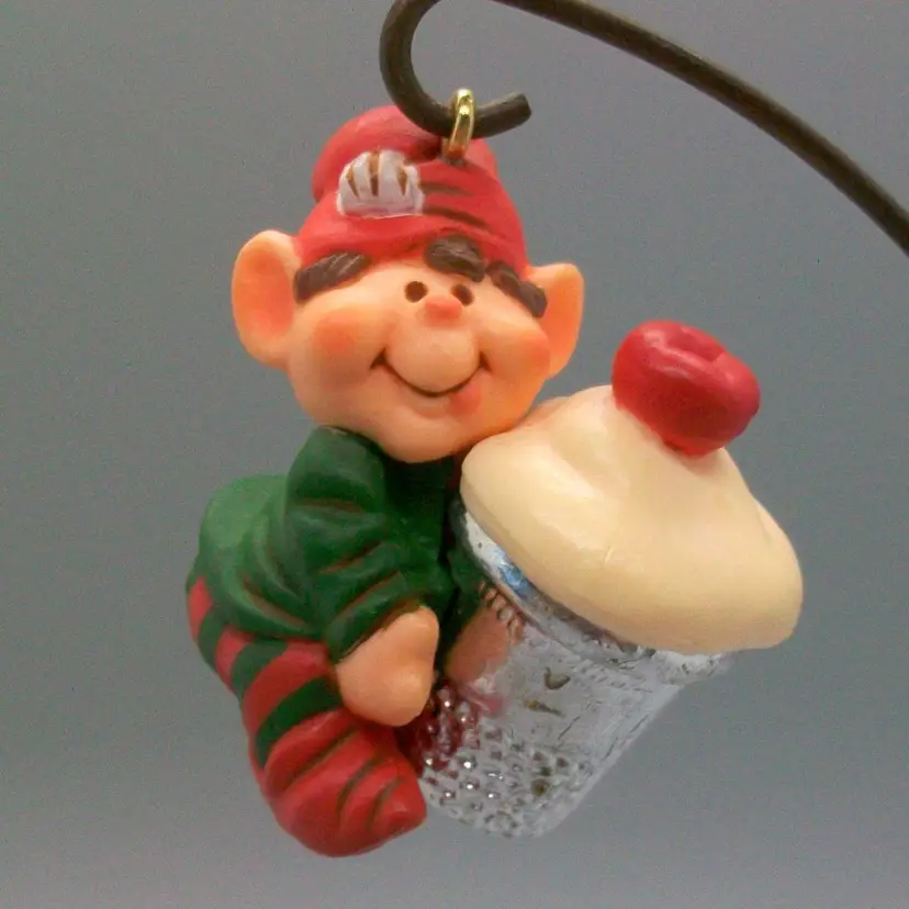 Vintage Hallmark Keepsake Ornament 1983 Thimble Elf 6th in Series No Box 1.5"