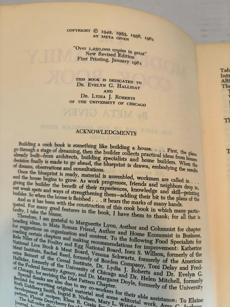 Vintage 1960s "Modern Family Cook Book"