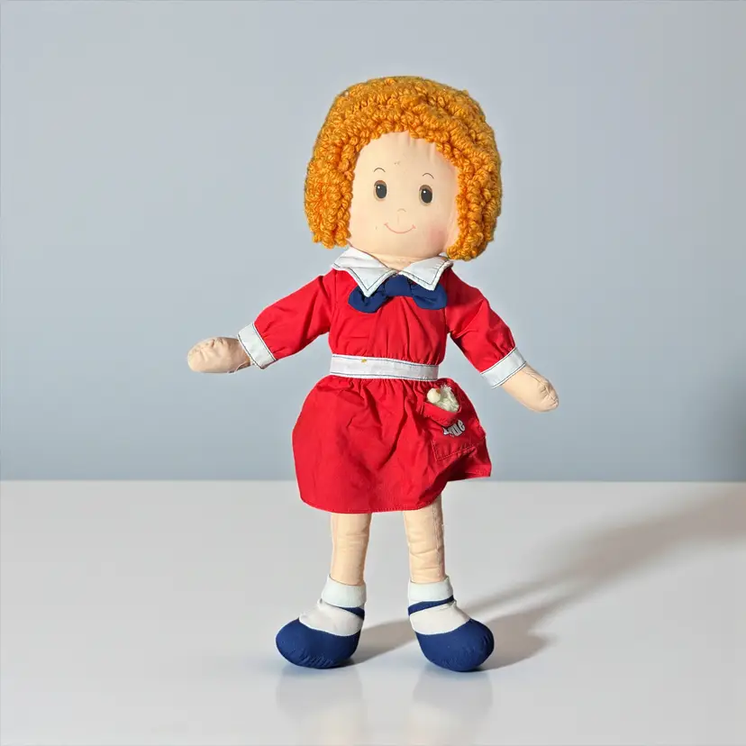 Vtg Knickerbocker Little Orphan Annie Doll with Sandy Dog 1982 16" Cloth The back of her dress has a couple of stains. See pics.