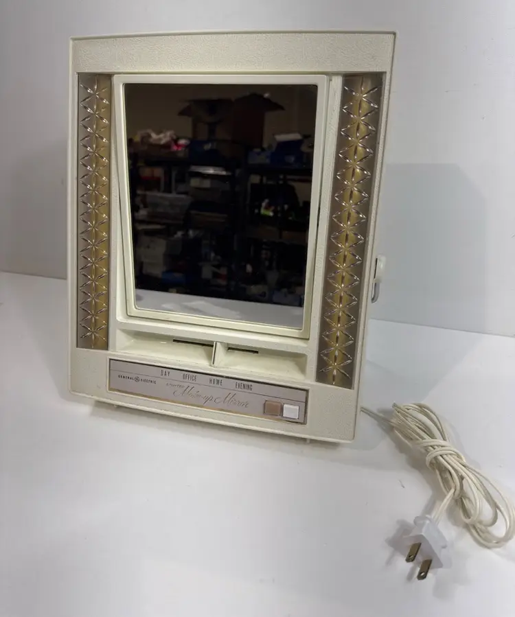 Vintage GE Makeup Mirror