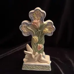 Beautiful Cross With 2 Doves & Flowers ~ Porcelain/Ceramic Glazed Figurine