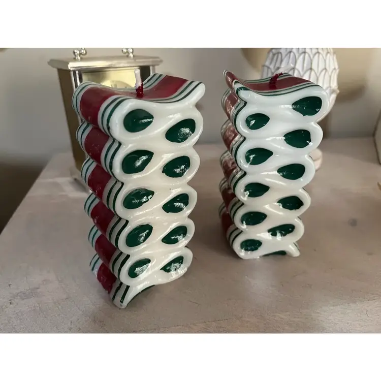 Avon Holiday Ribbon Candle Red White Green