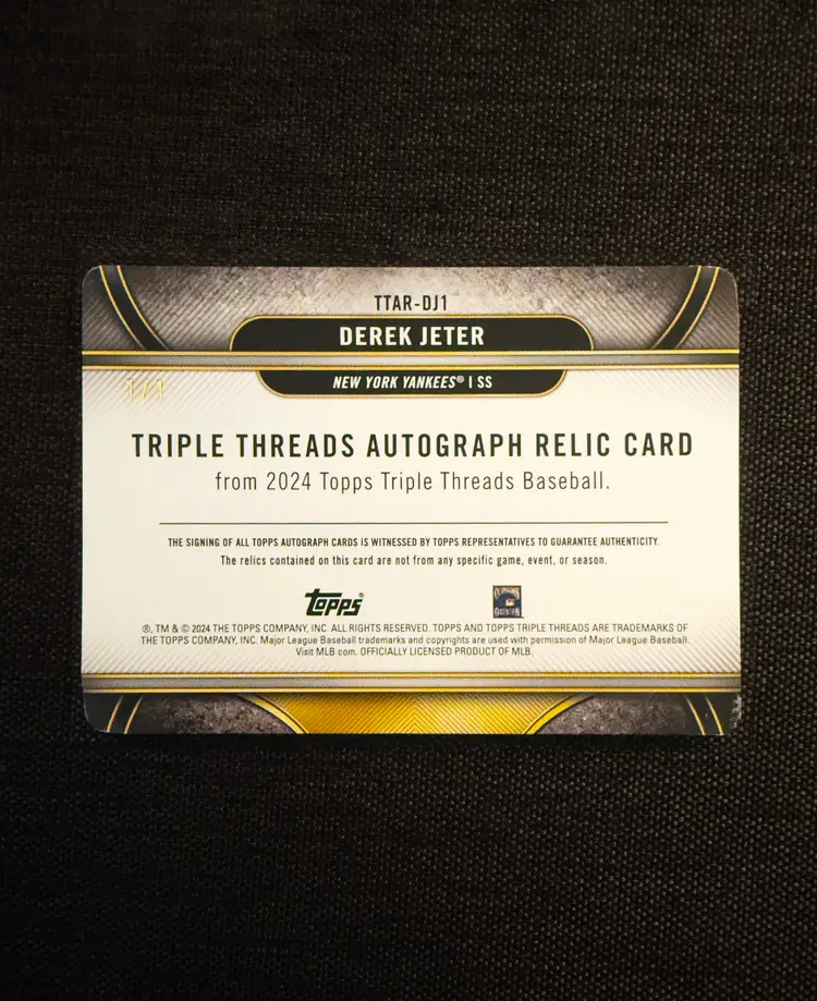 Derek Jeter: 2024 Topps Triple Threads - Autograph & Multicolor Patch Relic (WS MVP 00) - CYAN WHITE WHALE - 1/1 / #TTAR-DJ1
