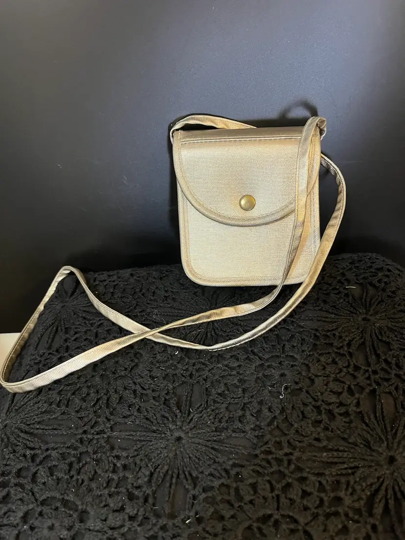 Mary Kay Cross Body Small Gold Toned Purse, or use for make up or nails