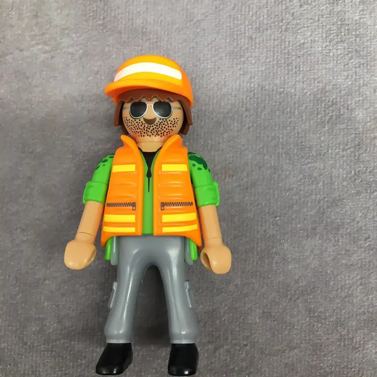 Playmobil Wildlife Guide/Hunter- Safari/Woods/Outdoors Male Figure