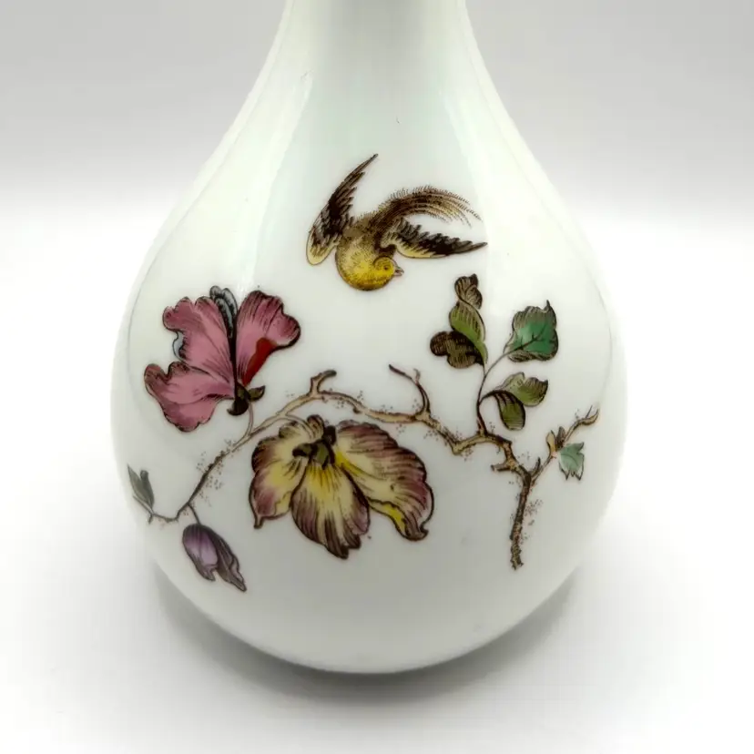 Wedgewood Bone China Swallow Bud Vase 3”x 5”