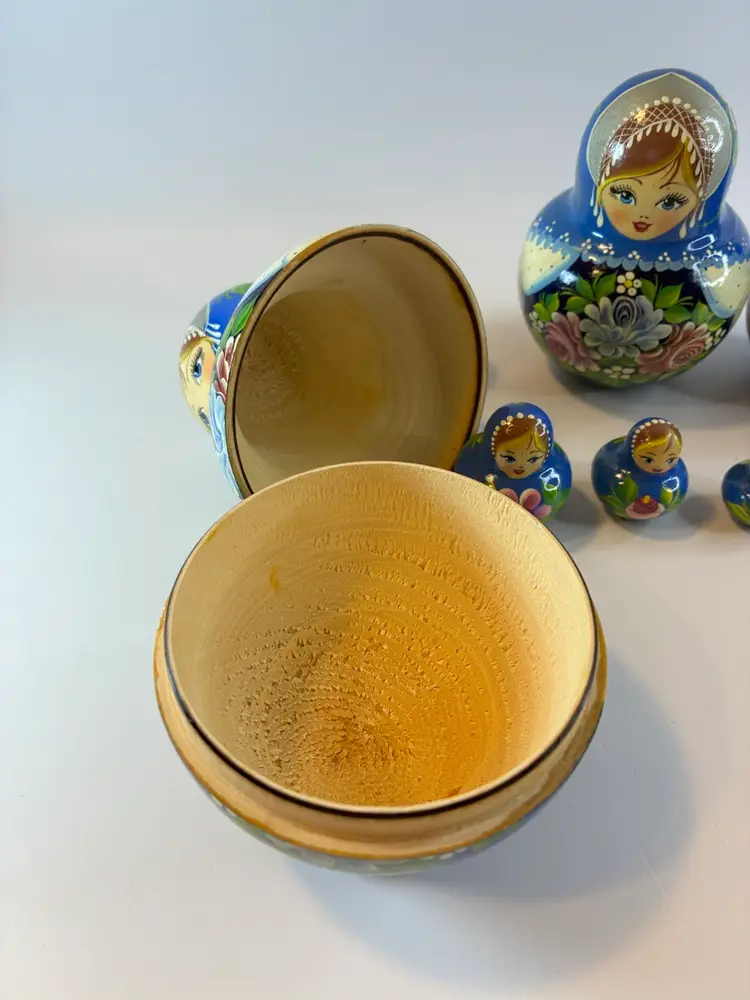 Vintage Hand-Painted 10-Piece Russian Matryoshka Nesting Doll Set - Signed