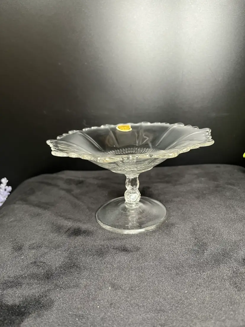 Cambridge-Made in USA-Vintage "Martha Washington" glass Shallow Compote Bowl