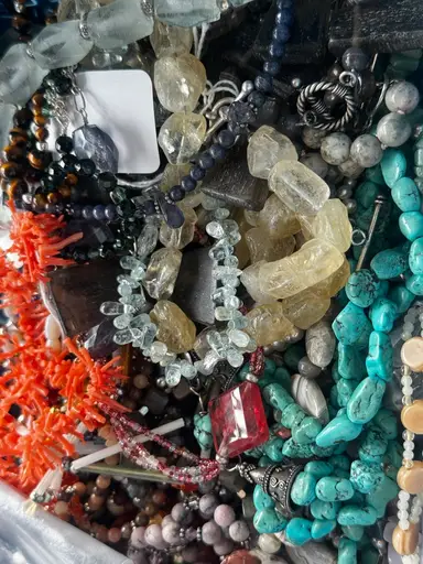 Jewelry With Maci & Matt 