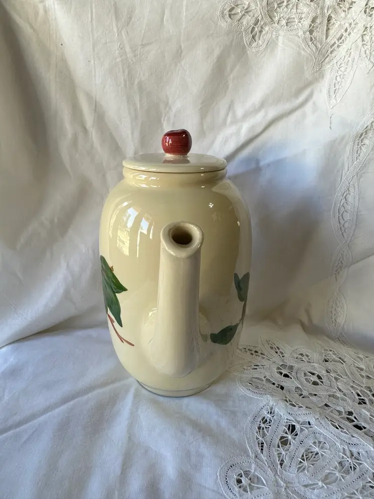 Franciscan Apple Coffee Pot with Lid