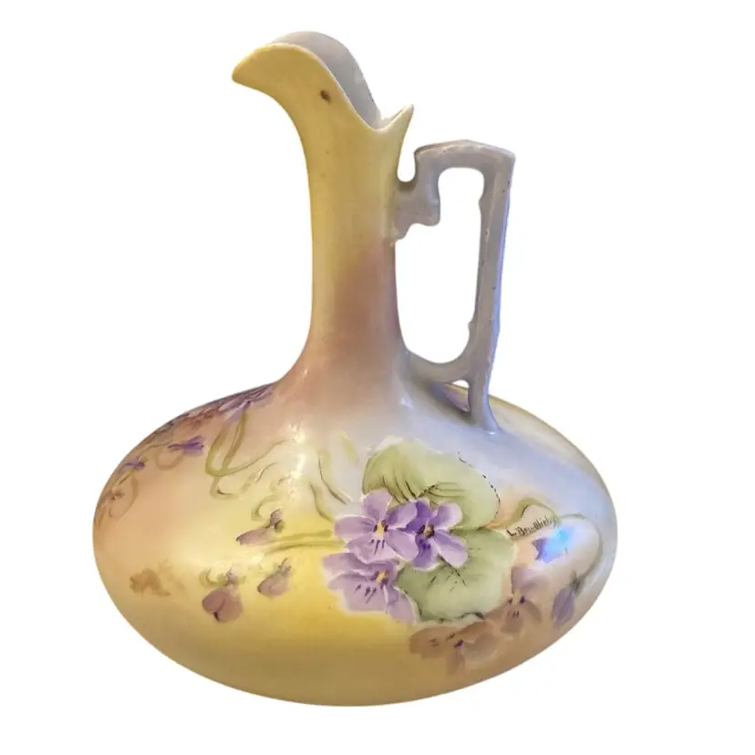 Beautiful Vintage Vase Made In Vienna Austria