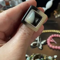 6.75 Vintage Plastics, Silvertone Frame Silvertone Inside Ring