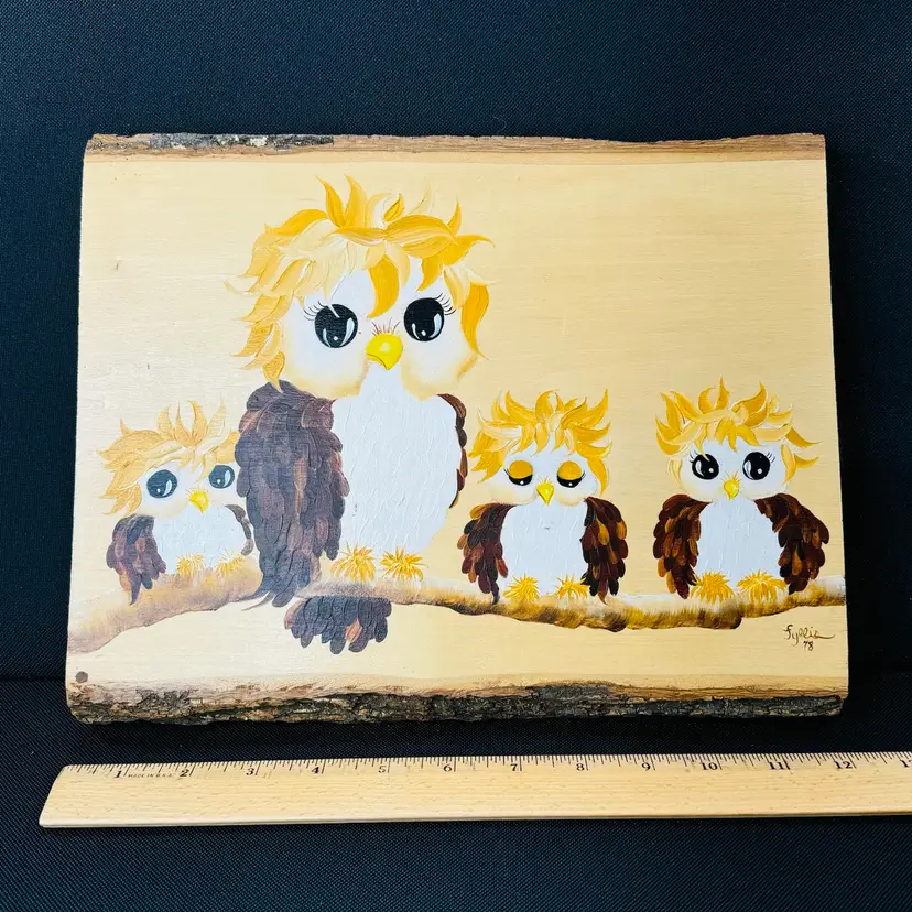 1978 Hand Painted Owl Plaque