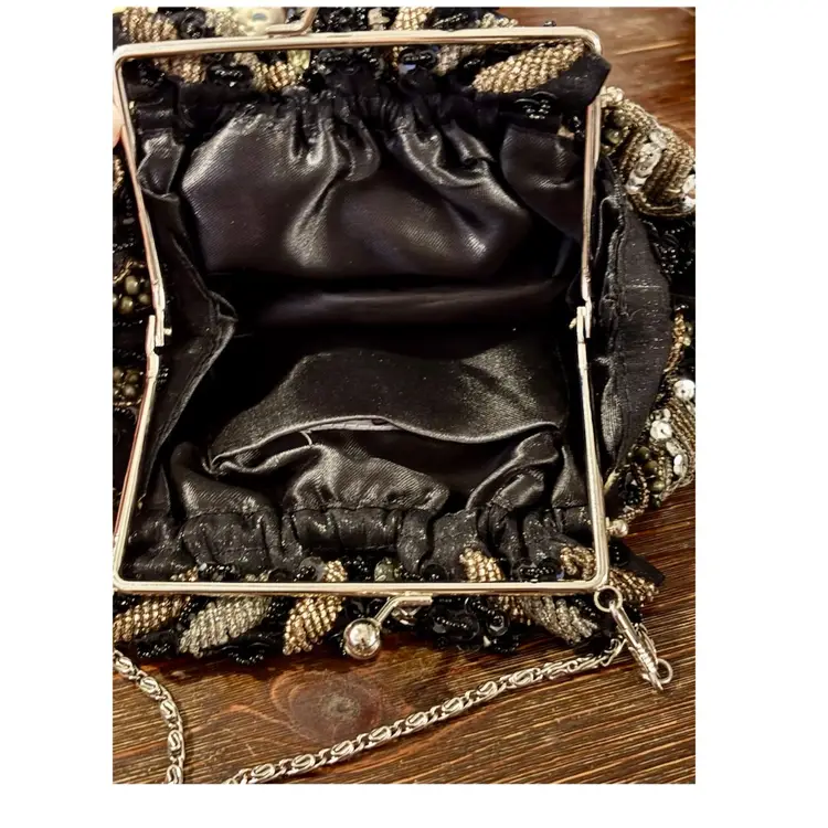 Sabrina Multi Beaded Chain Handle Black Kiss Clasp Pouch Evening Bag 9”