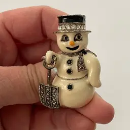 Vintage Eisenberg Ice Snowman brooch with marcasite stones - so cute!