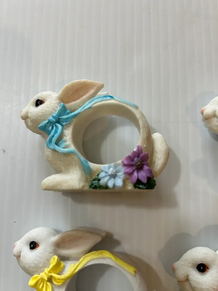 Four bunny/rabbit napkin rings