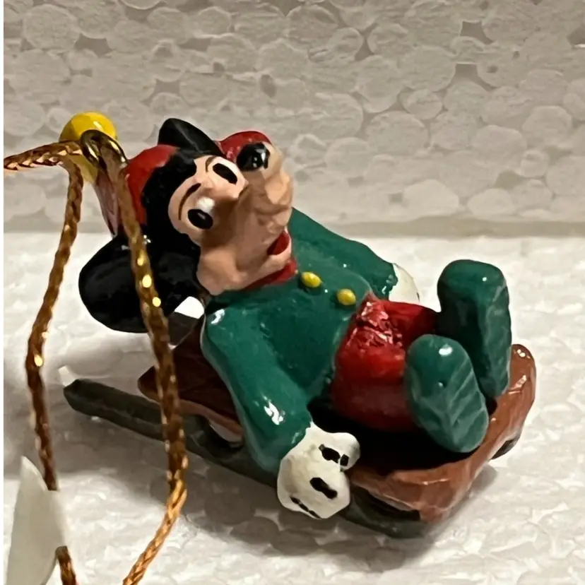 Hallmark Miniature Ornament As Pictured