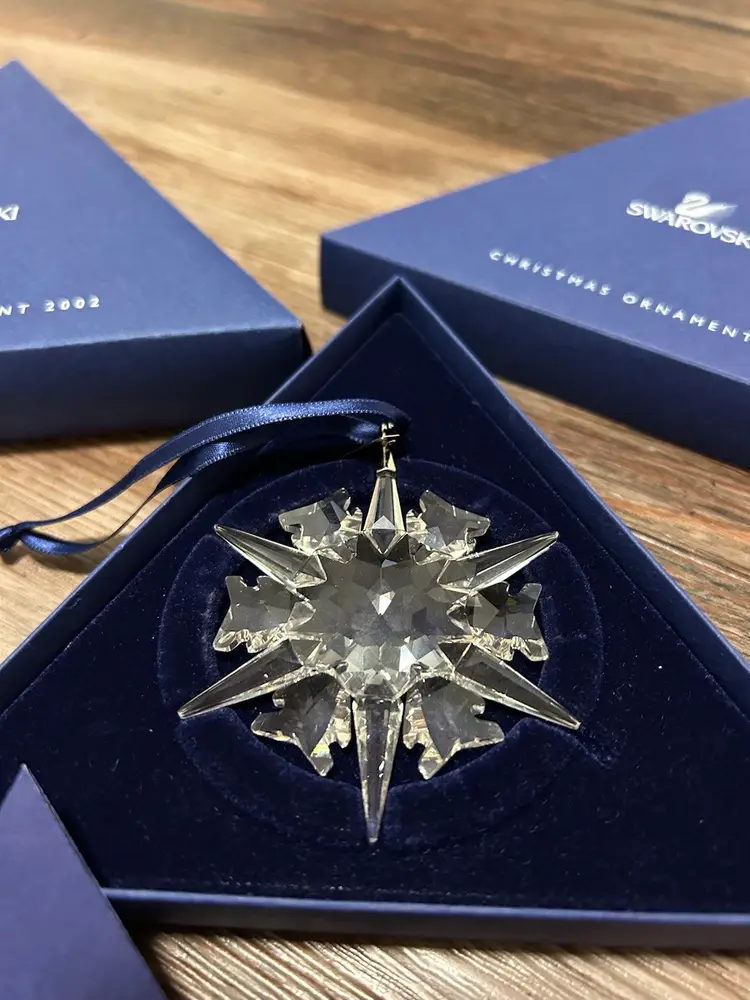 Swarovski 2002 Annual Christmas Ornament Crystal Snowflake Austria-3”
