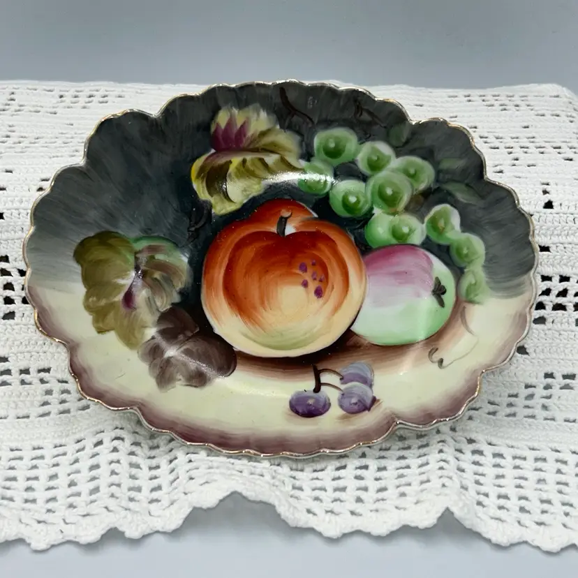 1950s Lefton Hand Painted Jewelry or Ring Dish, Nut Dish, Candy Dish