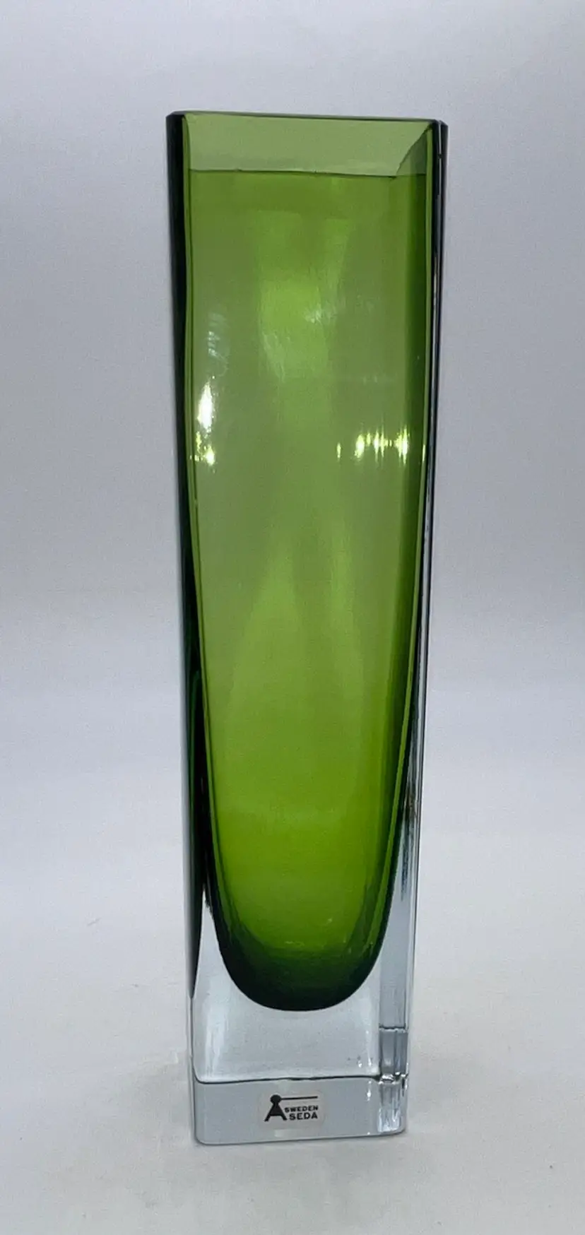 Vintage MCM Sweden Aseda Art Glass Green Square Vase 8”