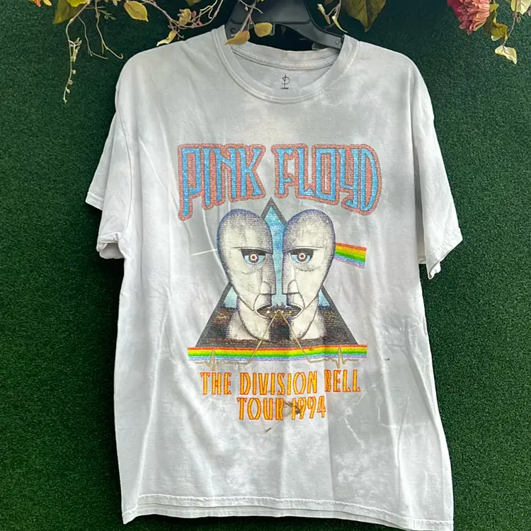 Pink Floyd The Division Bell Tour, 1994 T-Shirt. Size Medium Large.