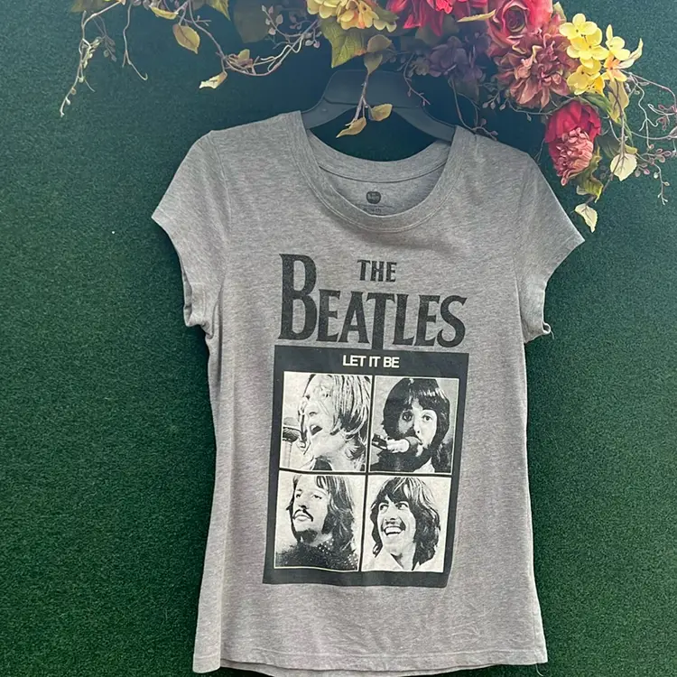 The Beatles Let It Be T-Shirt. Photos On Front With Glitter On The Beatles. Good Condition.