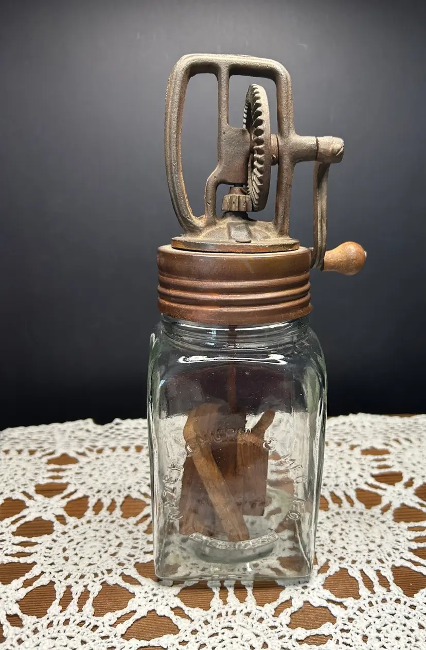 Daisy Churn & Mfg Co Made I. USA Butter Churn Hand Crank Cast Iron Top Wooden Paddles W/ Original Glass Container