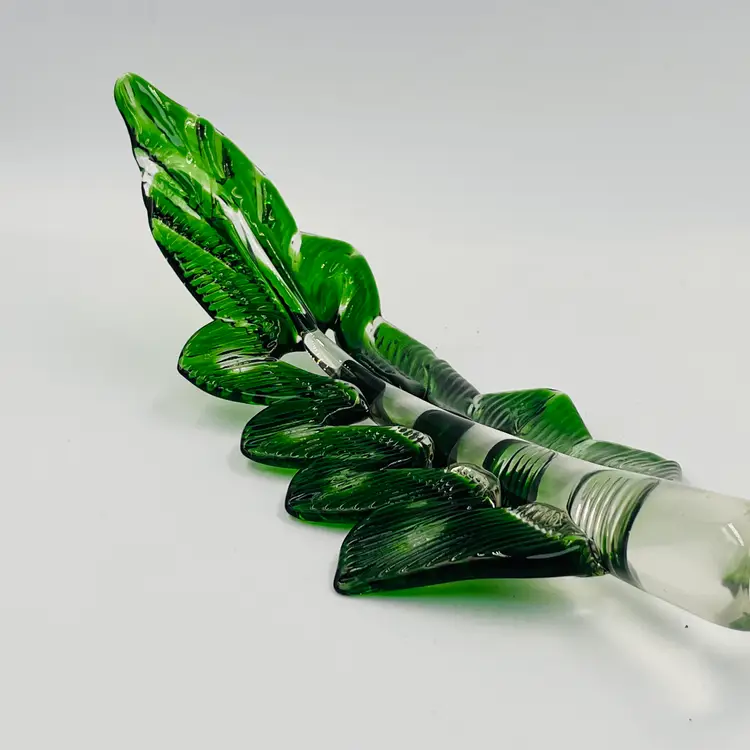Vintage Green Art Glass Leaf Sculpture - Hand Blown Botanical Glass Accent