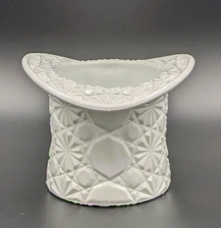 FENTON Large White Milk Glass Daisy and Button Top Hat Dish Vase Decor
