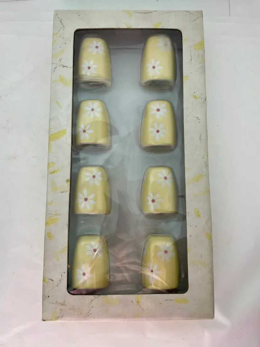 Pfaltzgraff DAZEE SUN Mini Salt & Pepper Shakers 4 Sets Daisy Yellow NOS Retired