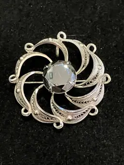 Vintage Sorrento Silver And Hematite Pinwheel Filigree Pendant Brooch