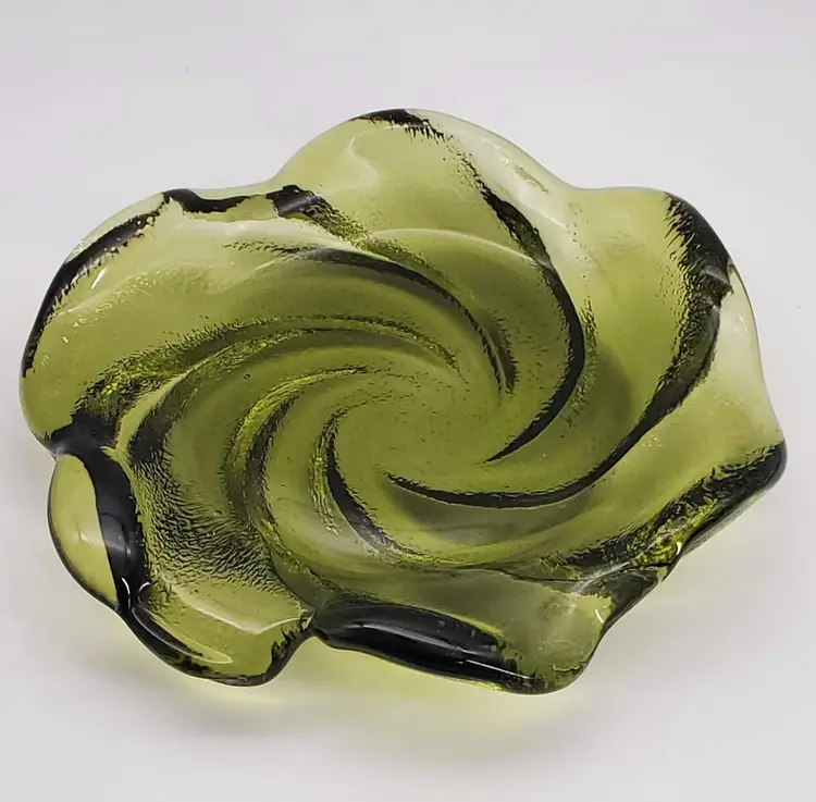 Fenton Swirl Ashtray Candy Dish 8" Green