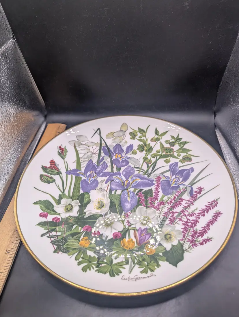 Vintage 1977 Franklin Porcelain Flowers of the Year Plate Collection-JANUARY ~Limited Ed By Wedgwood