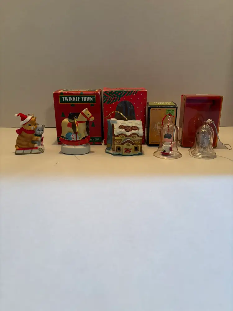 Vintage Lot of 5 Christmas Ornament Tinkle Town/Ring a Ling Brand Bells Bells