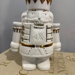 Mikasa Holiday Elegance Nutcracker Soldier Candle Votive Holder