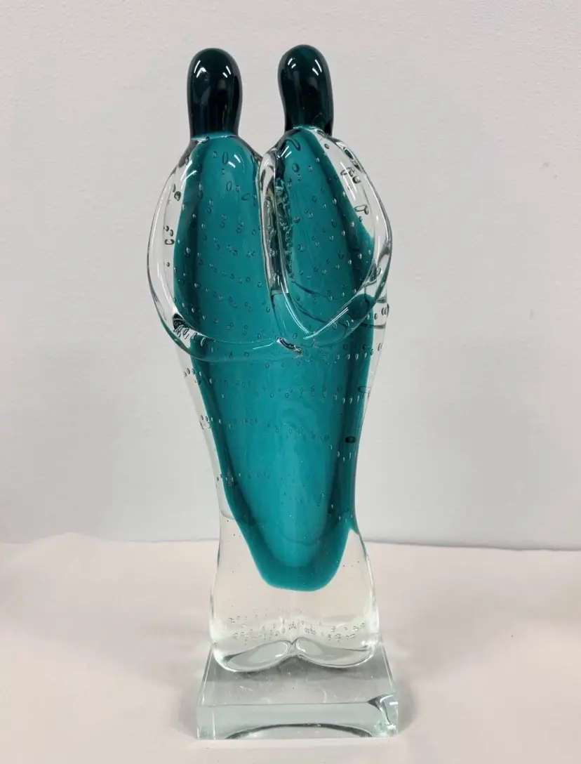 Art Glass LOVERS EMBRACE SCULPTURE Couple Controlled Bubbles Teal Crystal Clear