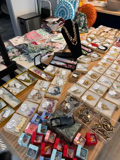 Estate sale exclusive Pop Up!